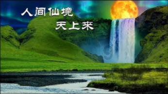 吃早餐的精致女孩